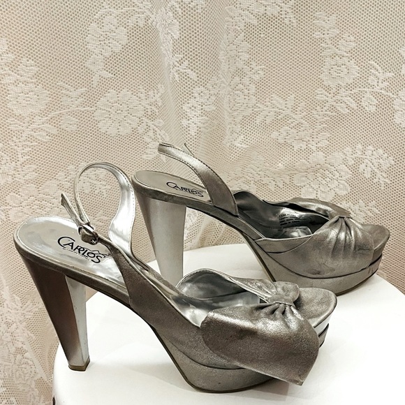 🤍Carlos Santana Sliver Bow Heels🤍 - Picture 5 of 7